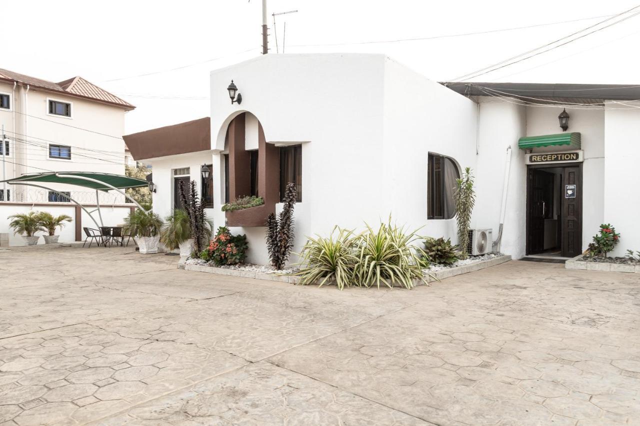 Hill View Hotel West Airport Acra Exterior foto
