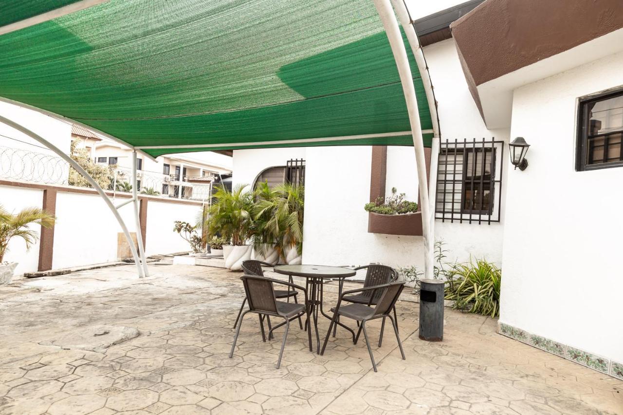 Hill View Hotel West Airport Acra Exterior foto
